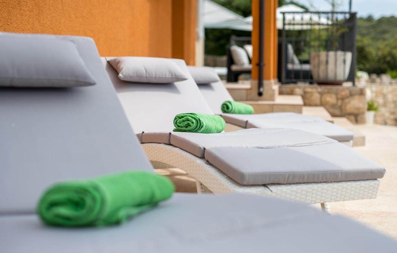 Hacienda Babina Villa Miholascica ภายนอก รูปภาพ